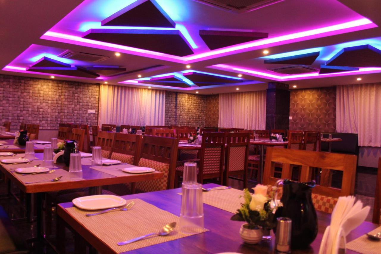 Golden Pride Hotel Kanakapura Eksteriør billede