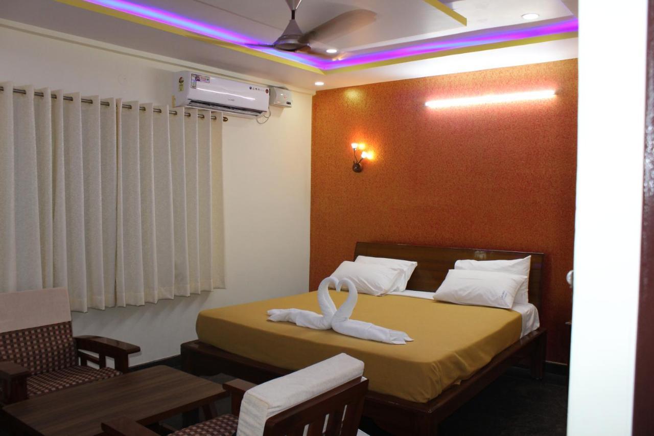 Golden Pride Hotel Kanakapura Eksteriør billede