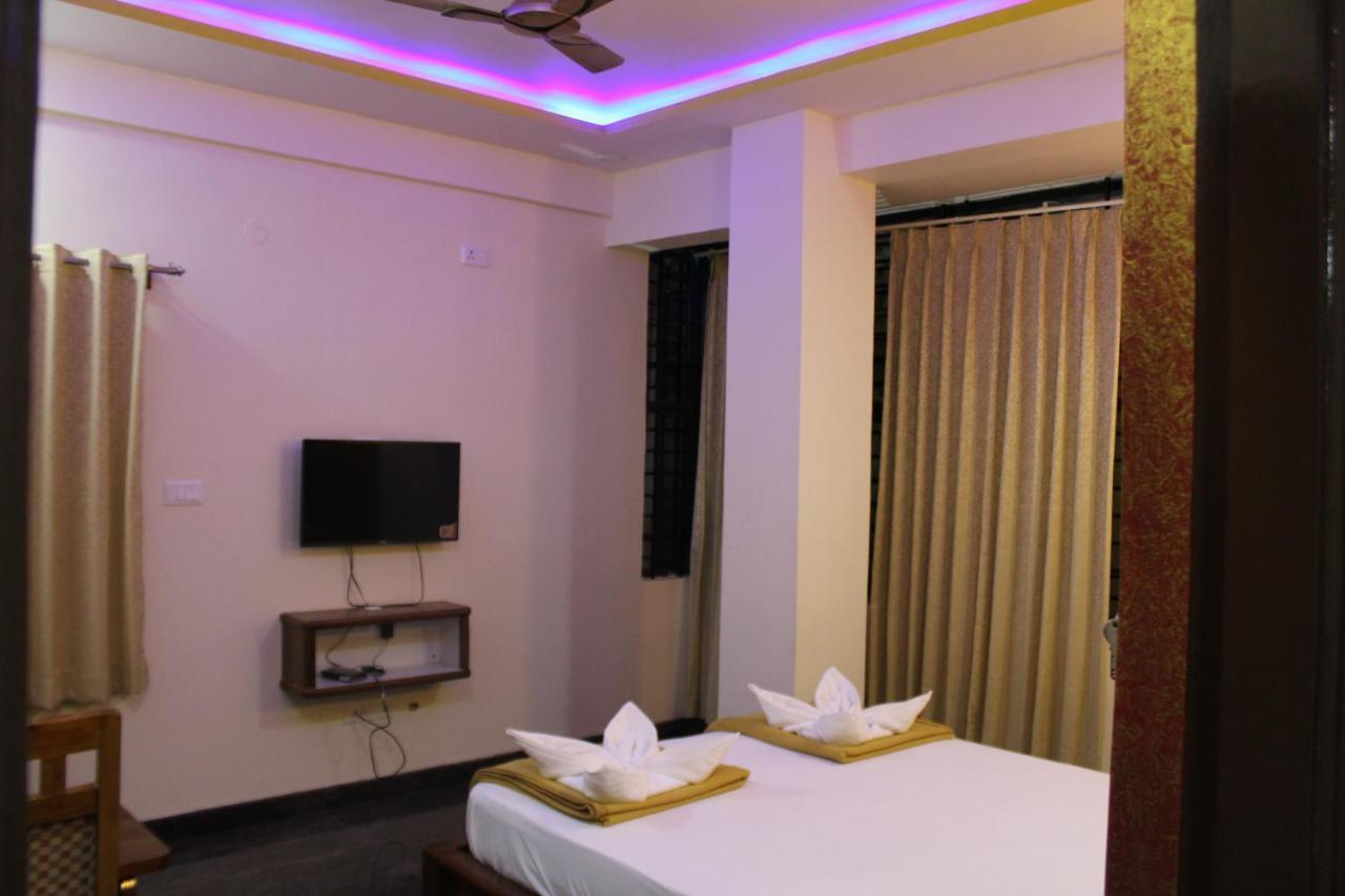 Golden Pride Hotel Kanakapura Eksteriør billede